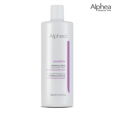 Frasco branco de leite de limpeza Alphas para peles sensíveis com texto em português e inglês