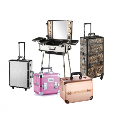 Cinco malas de maquilhagem com diferentes cores, padrões e funcionalidades, incluindo rodas, puxadores, luzes e espelho.