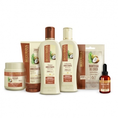 Linha de produtos Bio Extratus hidratantes com óleo de coco em embalagens bege e castanhas