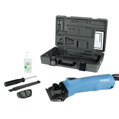 Conjunto de aparador de cabelo elétrico azul com acessórios e caixa preta aberta