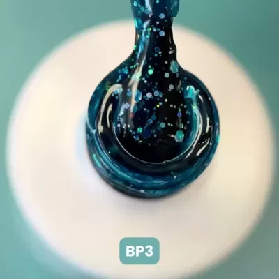 Frasco de verniz azul escuro brilhante com código BP3