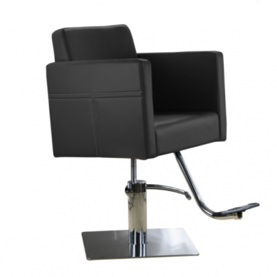Cadeira de salão preta com estrutura metálica cromada