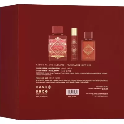 Conjunto de presente de fragrância Badee Al Oud Sublime em embalagem vermelha com três frascos mostrados na frente.