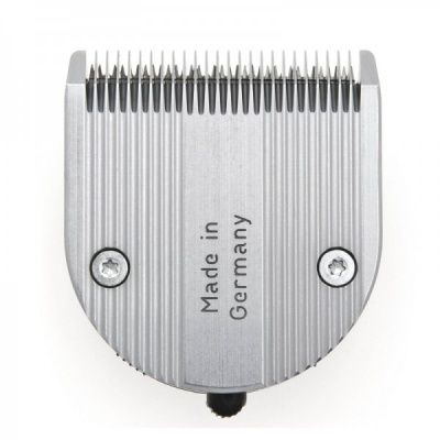 Lâmina metálica prateada para máquina de cortar cabelo com texto 'Made in Germany'