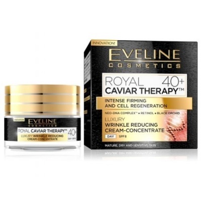 Creme facial anti-rugas Eveline Royal Caviar Therapy 40+ com frasco e embalagem preta e dourada