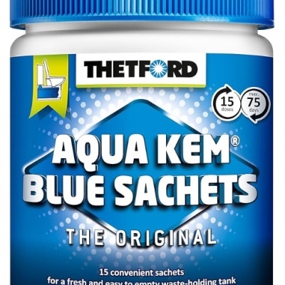 Frasco plástico branco com tampa azul e rótulo azul de Aqua Kem Blue Sachets da Thetford