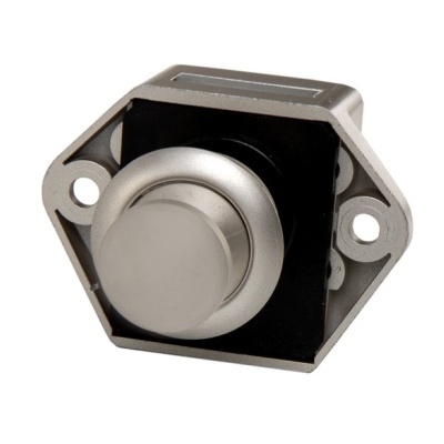 Interruptor de botão metálico prateado com base preta e moldura hexagonal