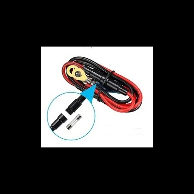 Cabo elétrico com terminais metálicos e conector preto