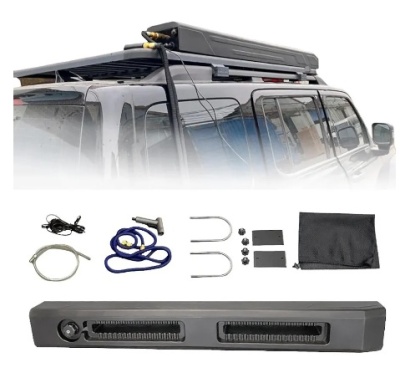Suporte de tejadilho preto com acessórios para carro cinza