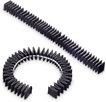 duas peças de escova com cerdas pretas em plástico rígido