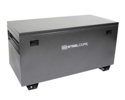 Caixa metálica preta com logo STEELCORE