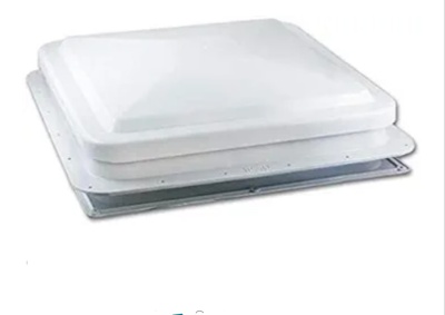 Claraboia quadrada branca com base cinzenta