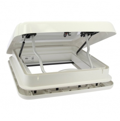 Clarabóia branca aberta com estrutura metálica e acabamento creme