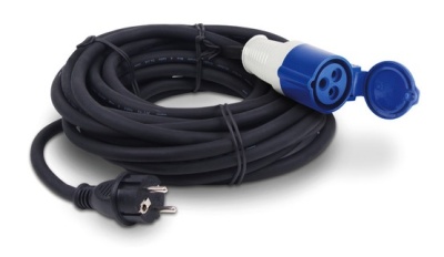 Mangueira elétrica preta enrolada com ficha macho preta e ficha fêmea azul com tampa.