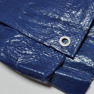 Lona azul resistente com ilhó metálico