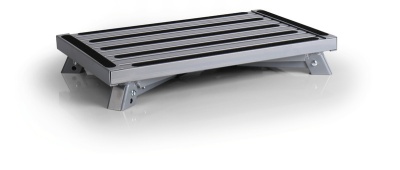 Suporte elevatório para calçado em metal cinza prateado com barras horizontais