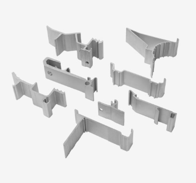Conjunto de suportes plásticos cinzentos sobre fundo branco