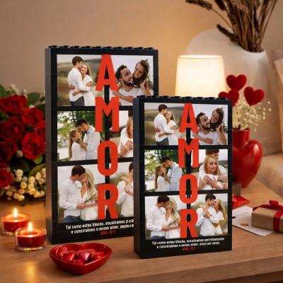 Dois quadros de blocos pretos com fotos de casais e a palavra AMOR em letras vermelhas grandes, rodeados por decoração romântica e velas acesas.