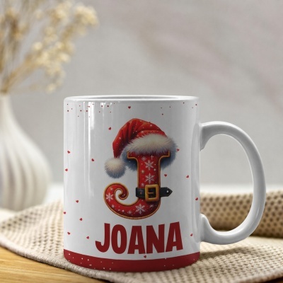 Caneca branca com letra J de Natal e nome Joana