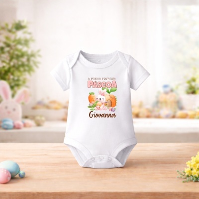 Body branco para bebé com ilustração e texto de Páscoa