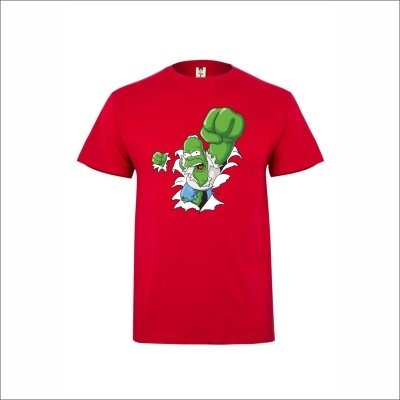 T-shirt vermelha com estampa de personagem verde com punho estendido