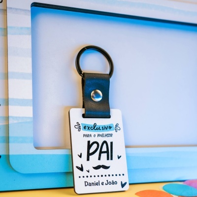 Porta-chaves com placa branca para o melhor pai com anel e couro preto.