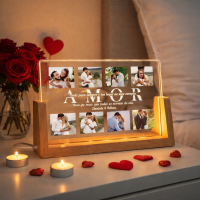 Painel decorativo iluminado com fotos de casal, base de madeira e texto AMOR.
