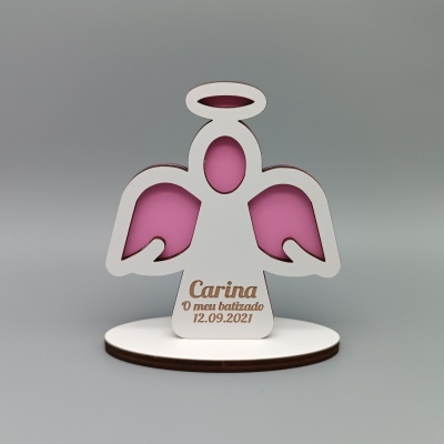Figura de anjo branca e rosa personalizada para batizado