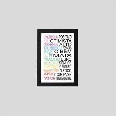 Quadro com moldura preta e texto motivacional colorido em português