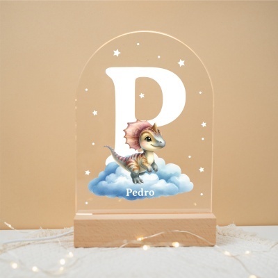 Luminária infantil com dinossauro e letra P personalizada com nome Pedro