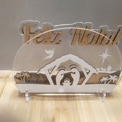 Placa decorativa de Natal Feliz Natal em acrílico com gravura de presépio
