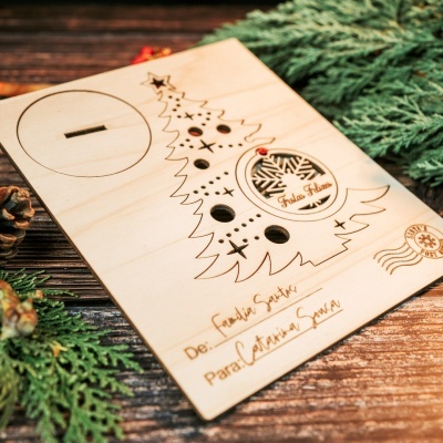 Placa decorativa de madeira com tema de Natal com texto personalizado
