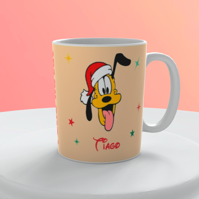 Caneca com desenho do cão Pluto de chapéu de Natal e estrelas coloridas