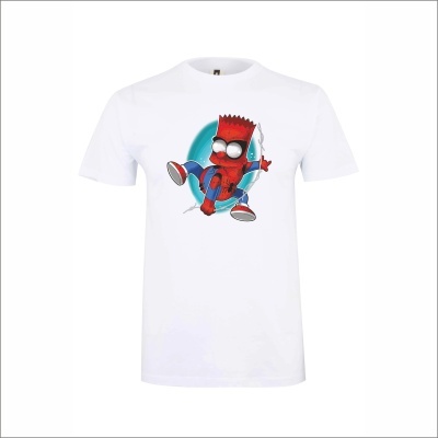 T-shirt branca com estampa de personagem Bart Simpson vestido de Homem-Aranha.