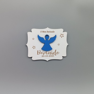Cartão de batizado branco com anjo azul e texto Bernardo 26-03-2023