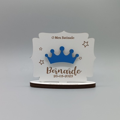 Quadro decorativo para batizado com coroa azul e texto personalizado