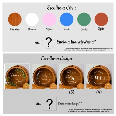 Escolha de cores Madeira, Branco, Rosa, Azul, Verde, Tijolo e quatro designs em caixas redondas de madeira com nomes personalizados.