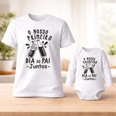 Conjunto de t-shirt e body de bebé brancos com texto e ilustração em preto.