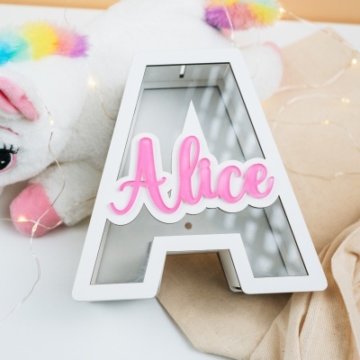 Luz decorativa letra A com nome Alice em rosa e pelúcia de unicórnio