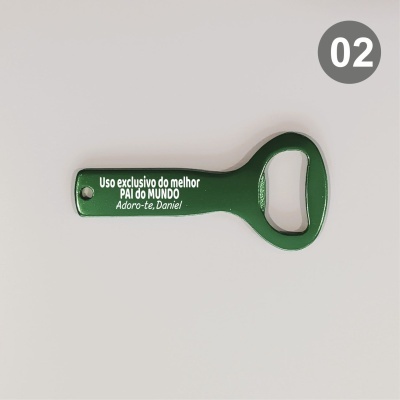 Abridor de garrafas metálico verde com texto para o melhor pai.