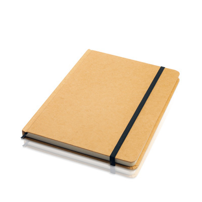 Caderno castanho com elástico preto e cantos arredondados