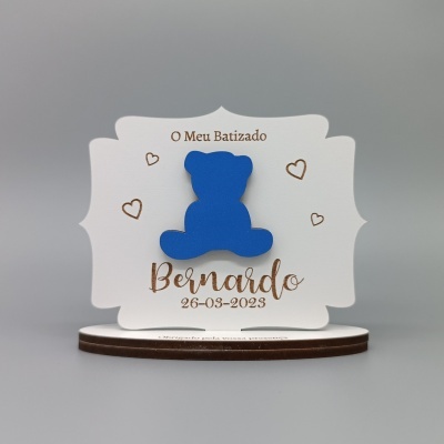 Quadro decorativo com ursinho azul e texto O Meu Batizado Bernardo 26-03-2023