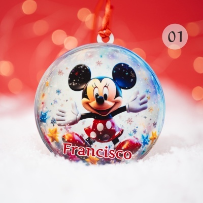 Bola de neve com rosto do Mickey Mouse e texto Francisco