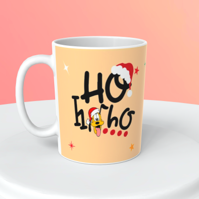 Caneca branca com design natalício com texto e personagem Pluto