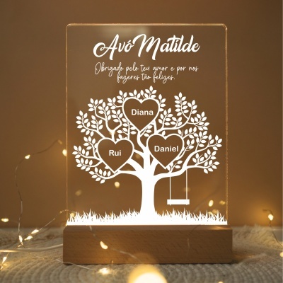 Placa acrílica iluminada com árvore genealógica e texto dedicado à avó Matilde