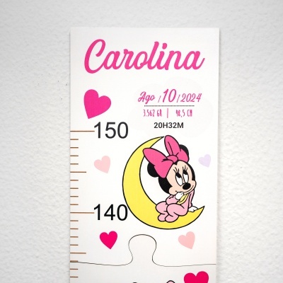 Medidor de altura para bebé com nome Carolina e personagem Minnie