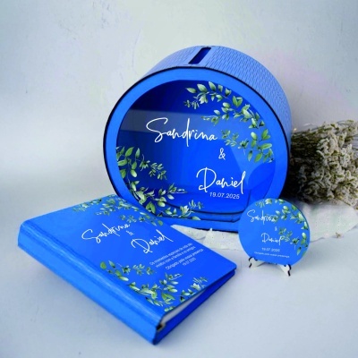 Conjunto de papelaria azul com tema de folhas verdes e texto branco