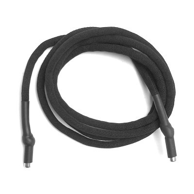 cabo de fibra preto dobrado com pontas metálicas