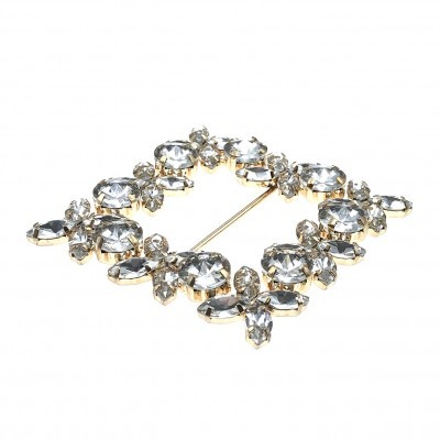 Broche quadrado com pedras transparentes em metal dourado