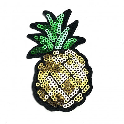 Emblema ananás com lantejoulas douradas e verdes